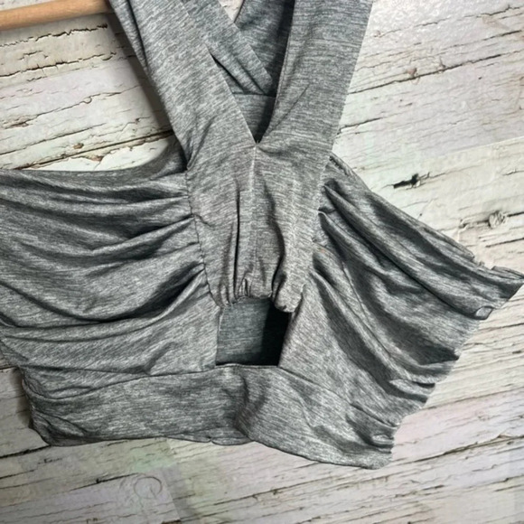 shakuhachi top  xs grey crop top - Picture 4 of 11